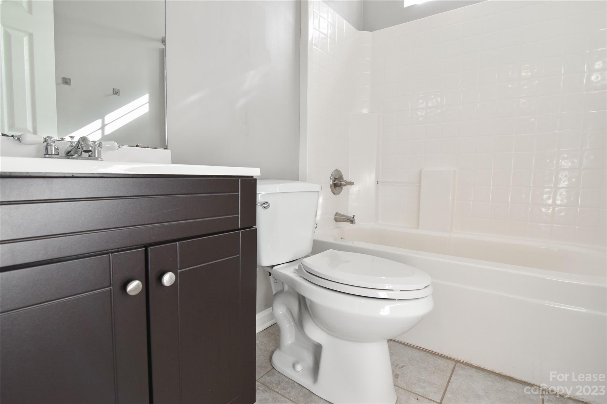 Robyns Glen - Residential Lease