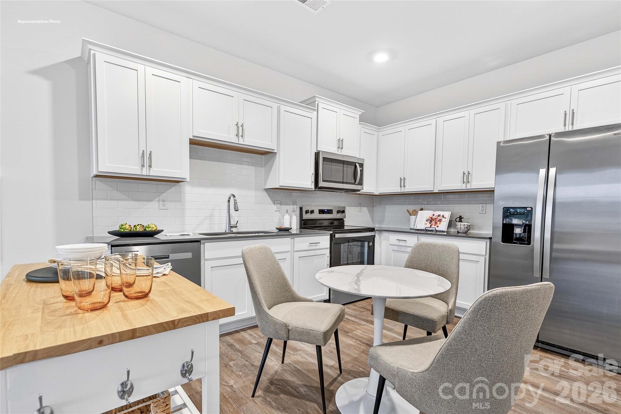 The Hamptons at Hickory - Residential