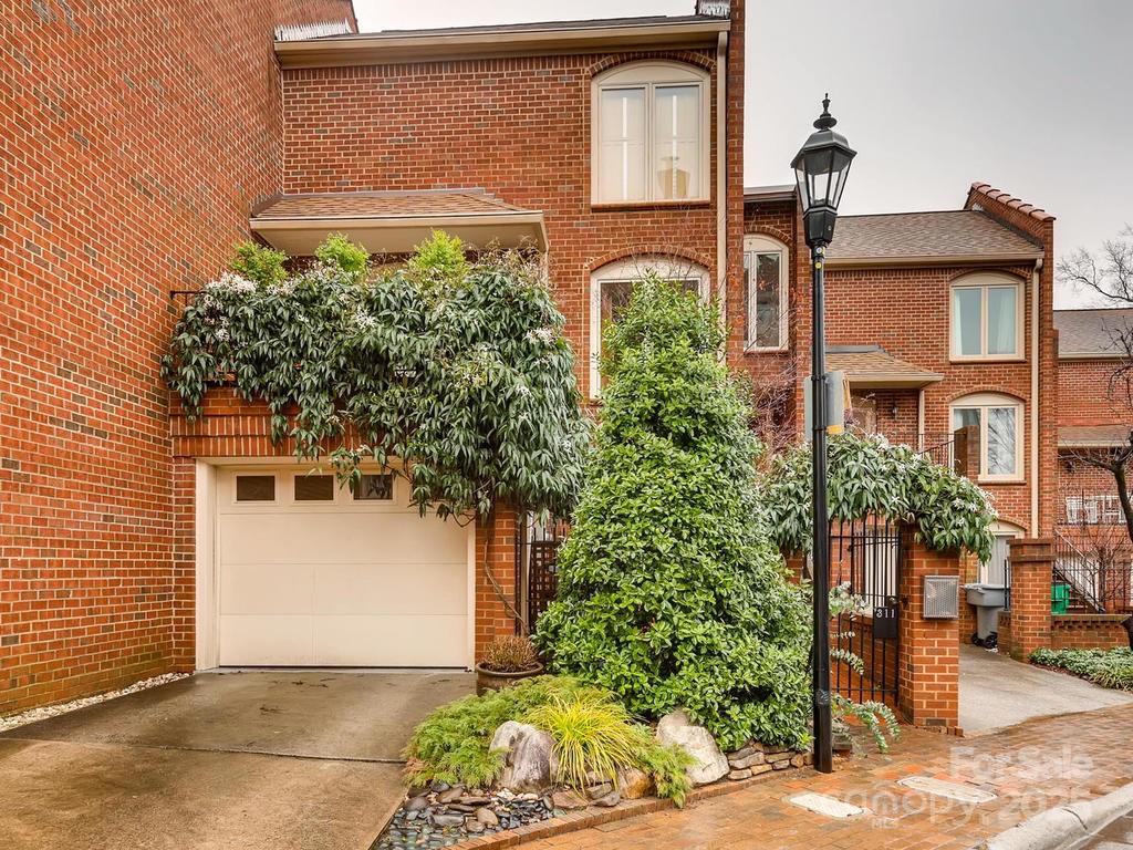 311 Settlers Lane
