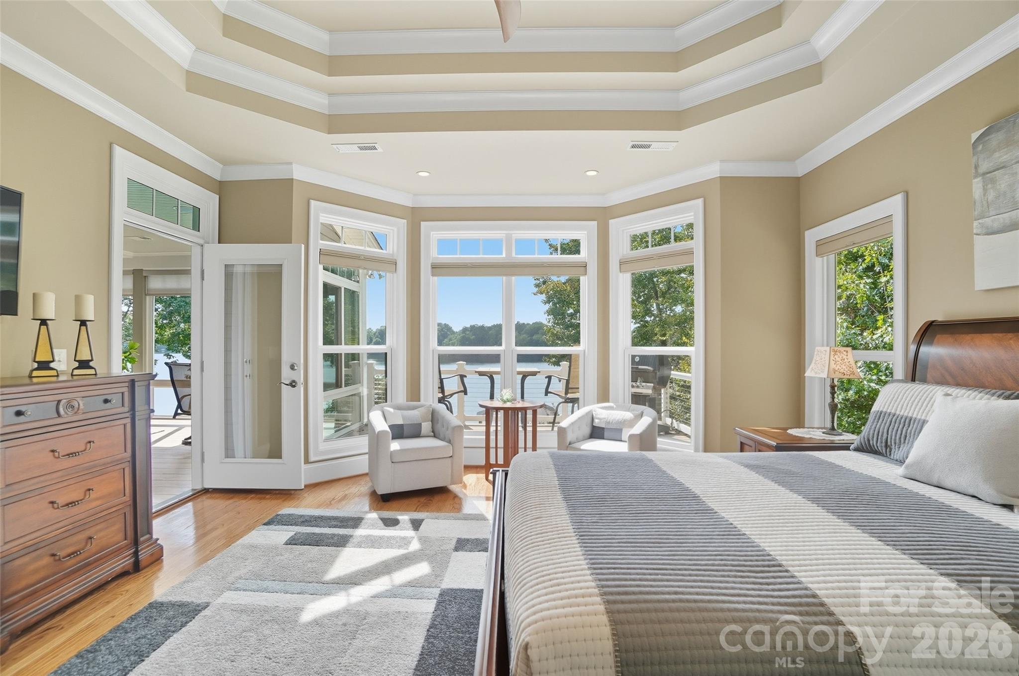 Lakepoint - Residential