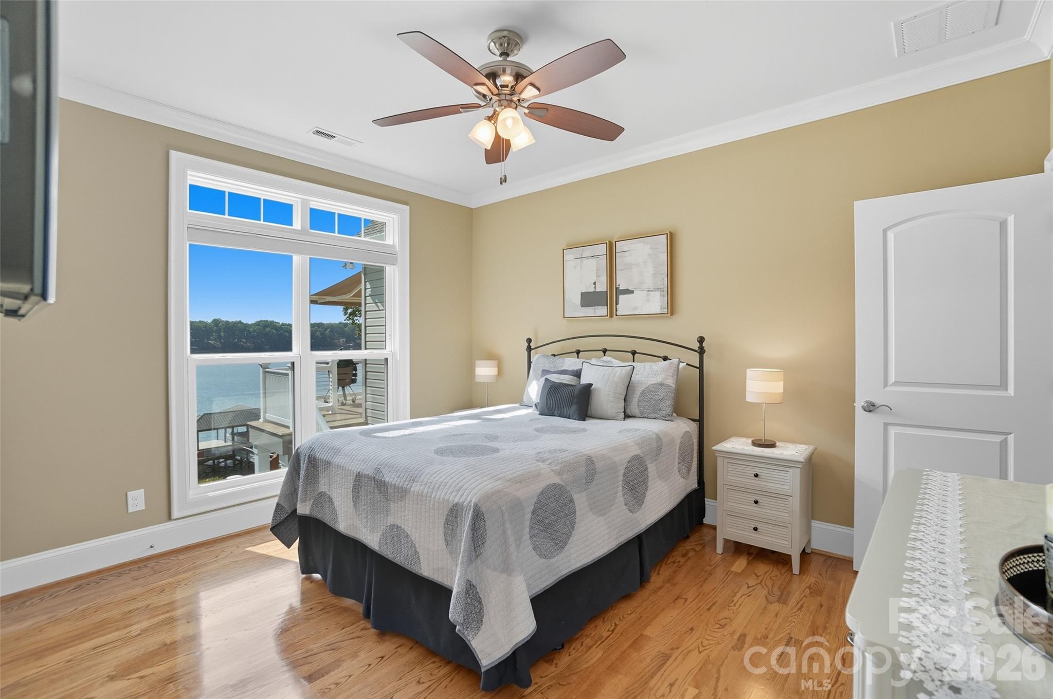 Lakepoint - Residential