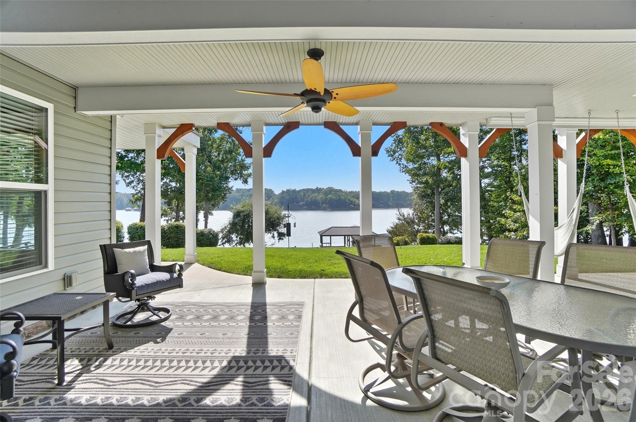 Lakepoint - Residential