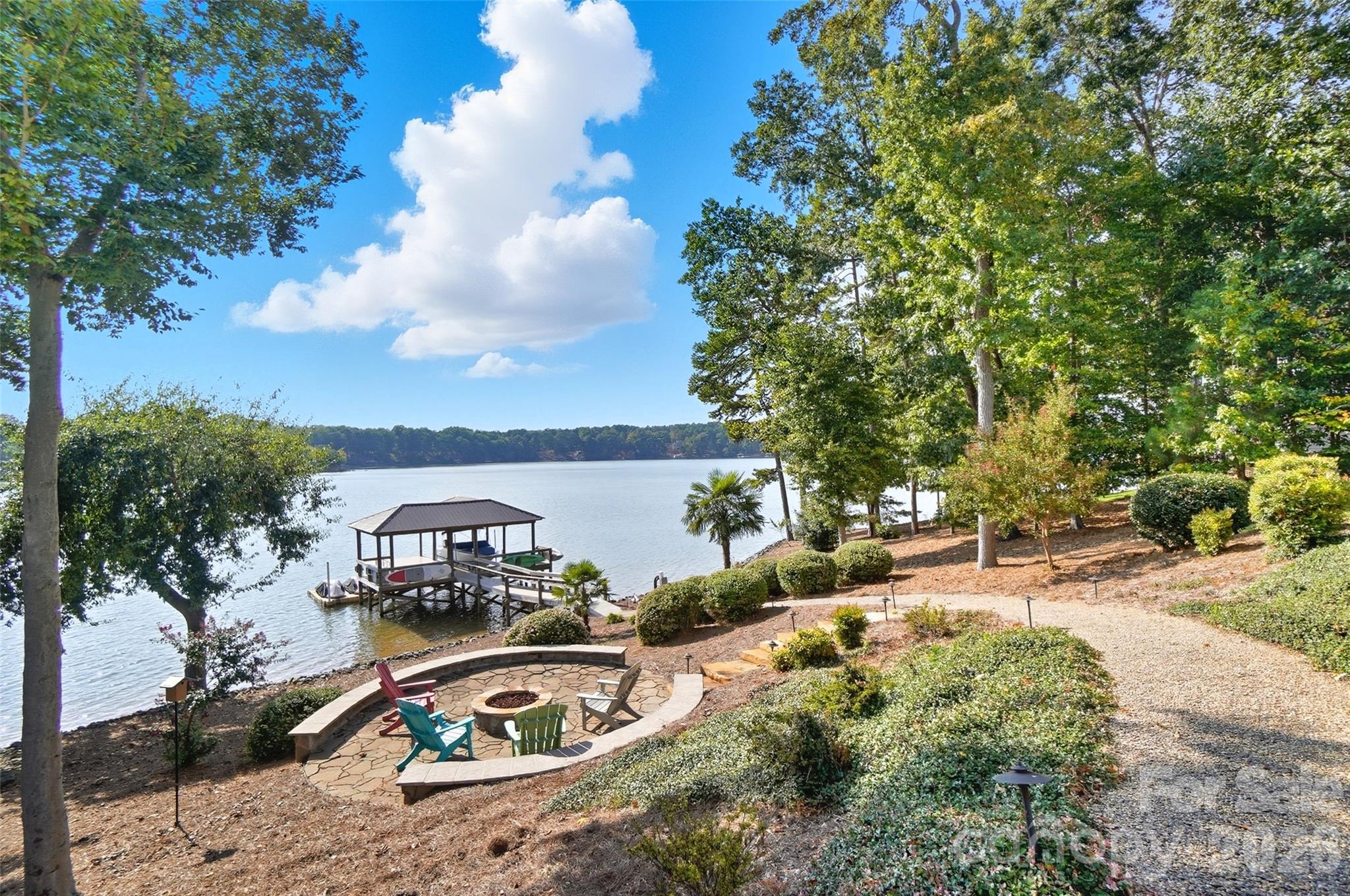 Lakepoint - Residential