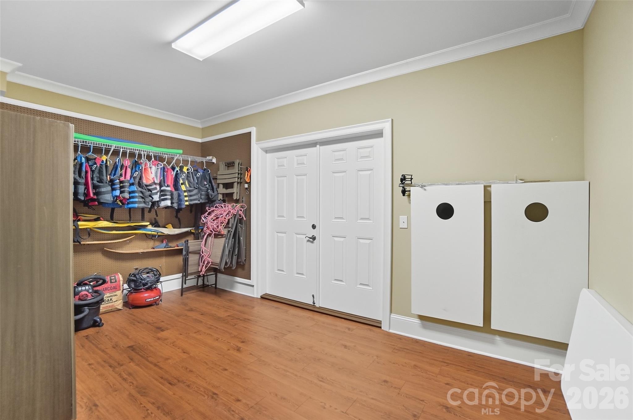 Lakepoint - Residential