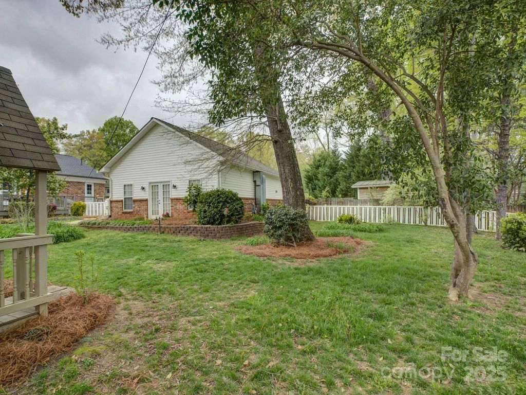 listing image 40