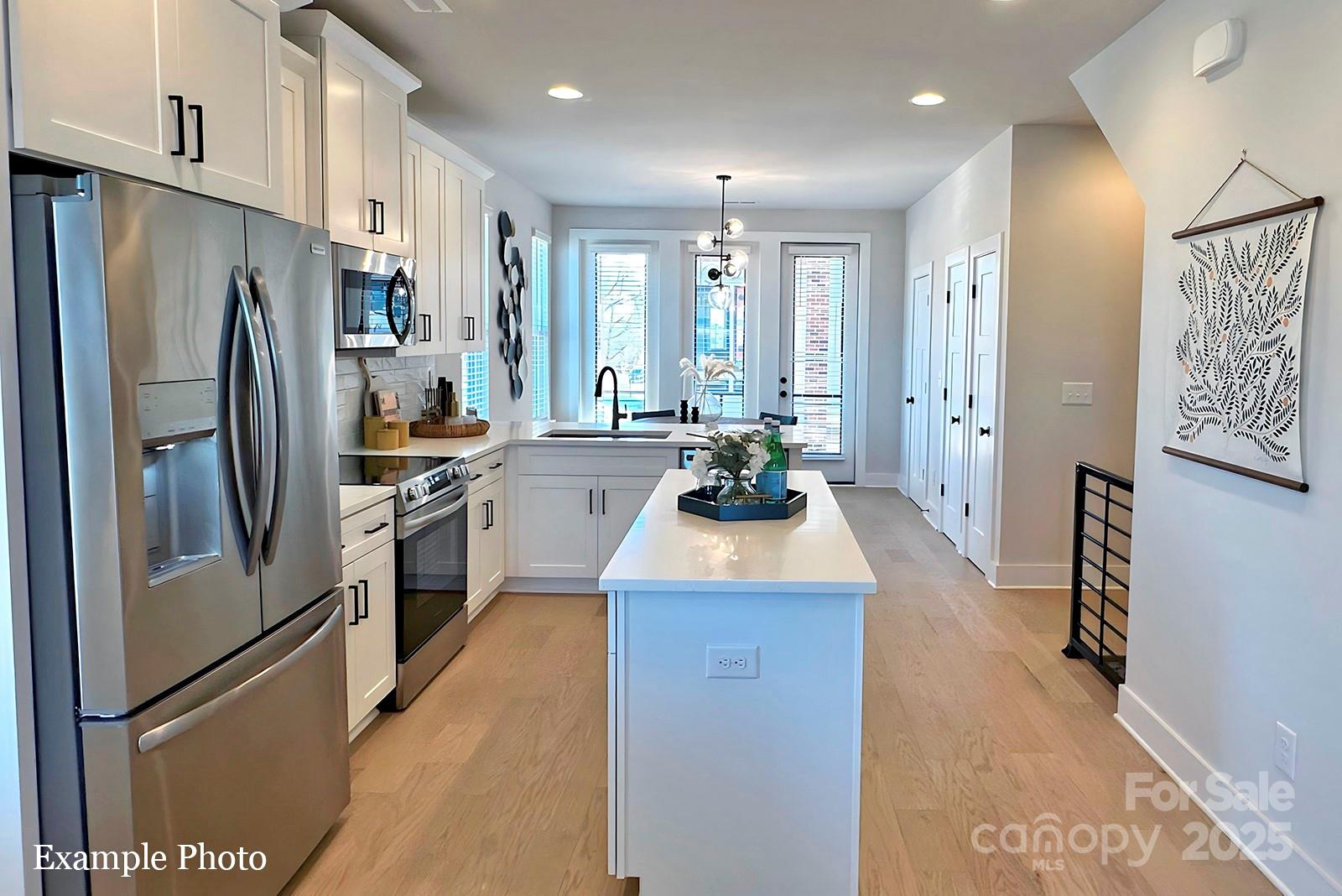 1041 Northend Drive 33