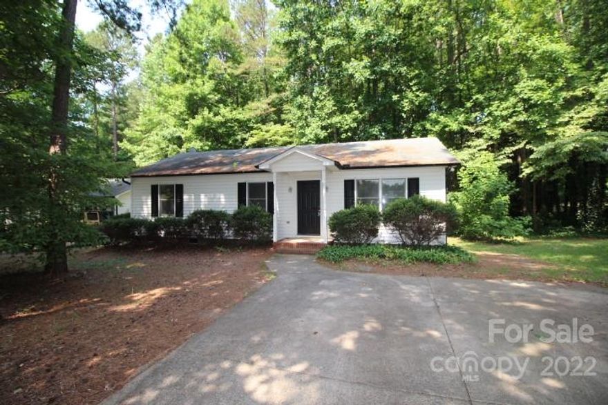 Don't miss your chance at this ranch home perfect for an investment or first-time home buyer! This is a must-see, home, located in a great area with NO HOA dues! Open floor plan with freshly painted interior, new carpet, and laminate floors. Large lot with plenty of privacy. Conveniently located to schools, shopping, dining, and more.