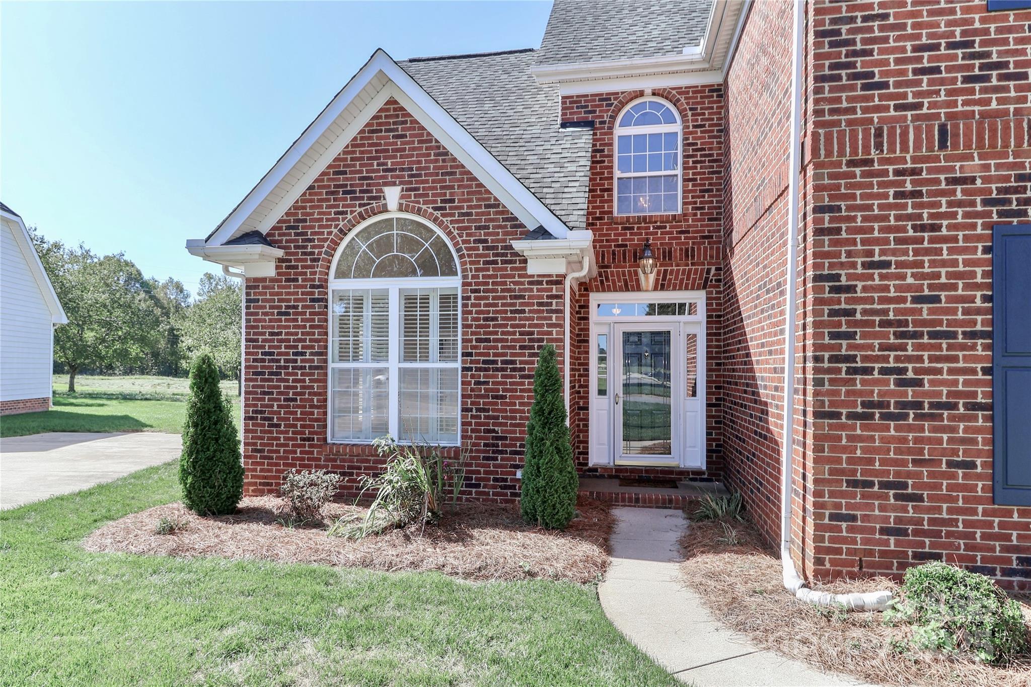 127 Players Park Circle