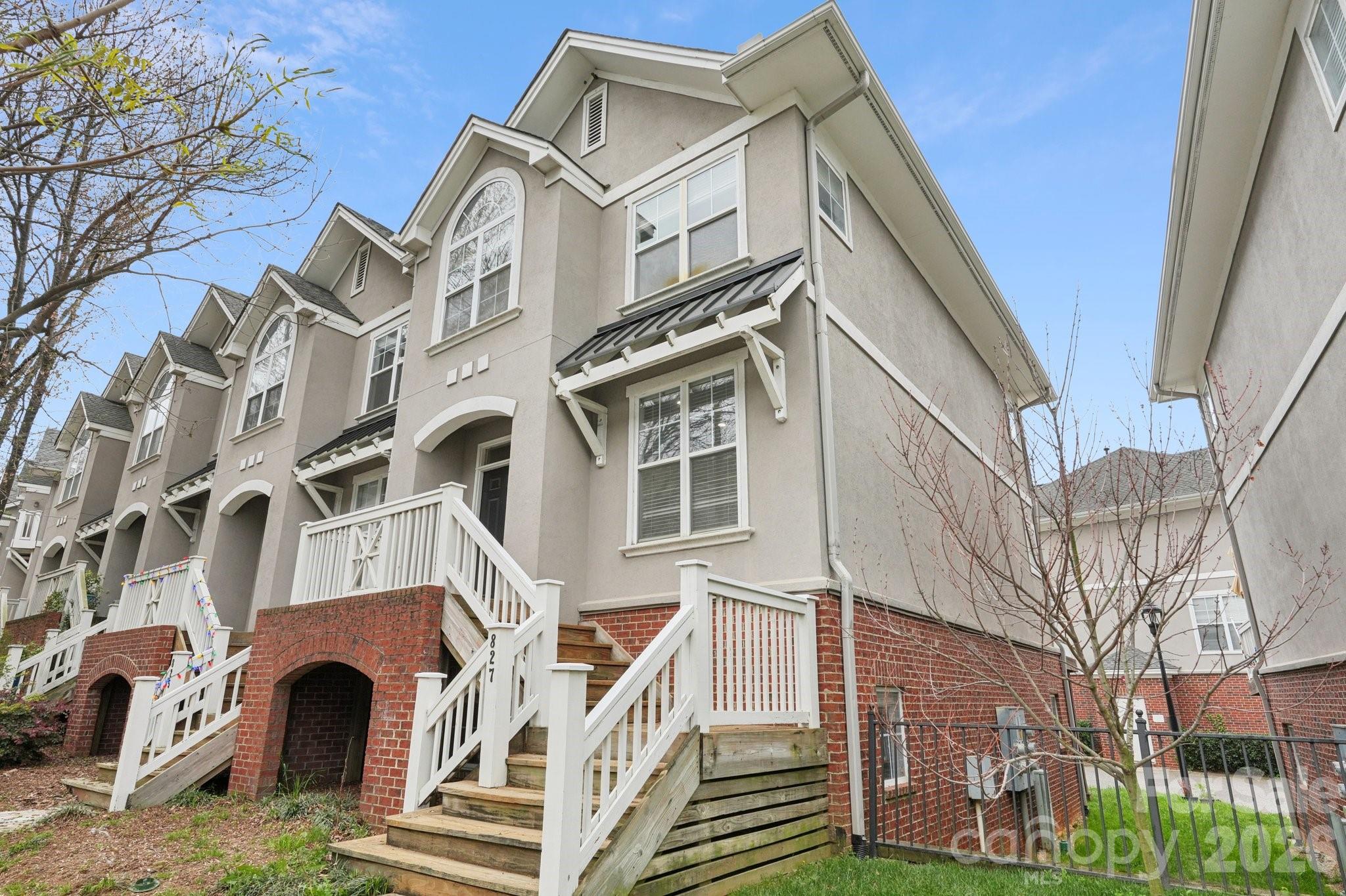 827 4th Street W