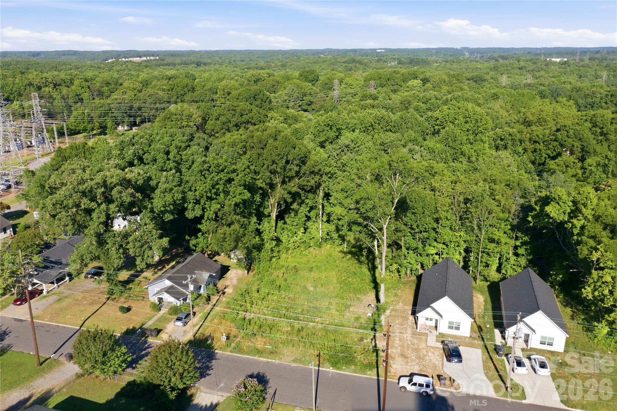 Photo 1 of 7 — 1318 7th Street, Statesville, NC 28677