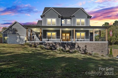 34 Colts Neck Lane Taylorsville NC 28681