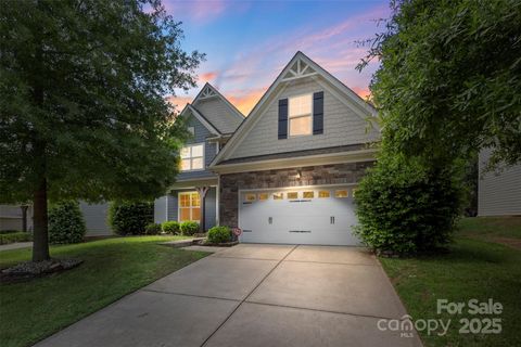 9230 Loch Glen Way Charlotte NC 28278