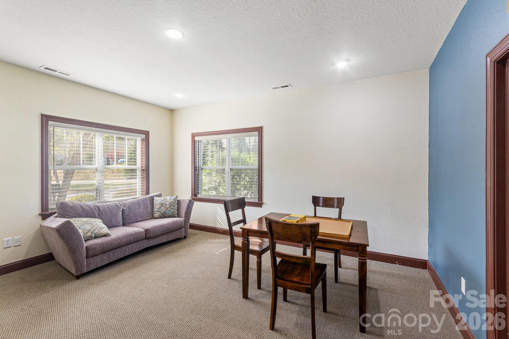 Fox Glen - Residential