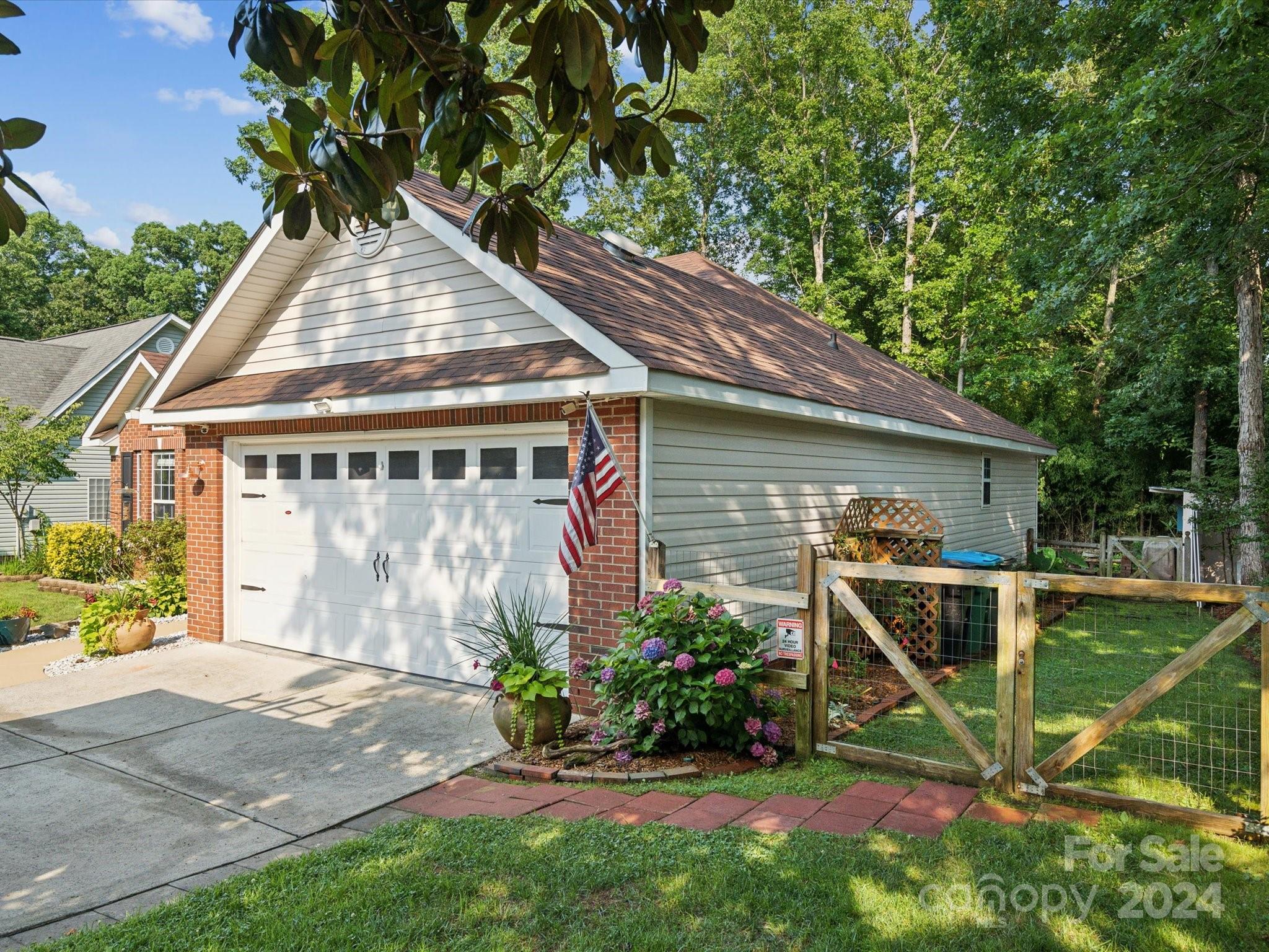 Colonial Village - Residential