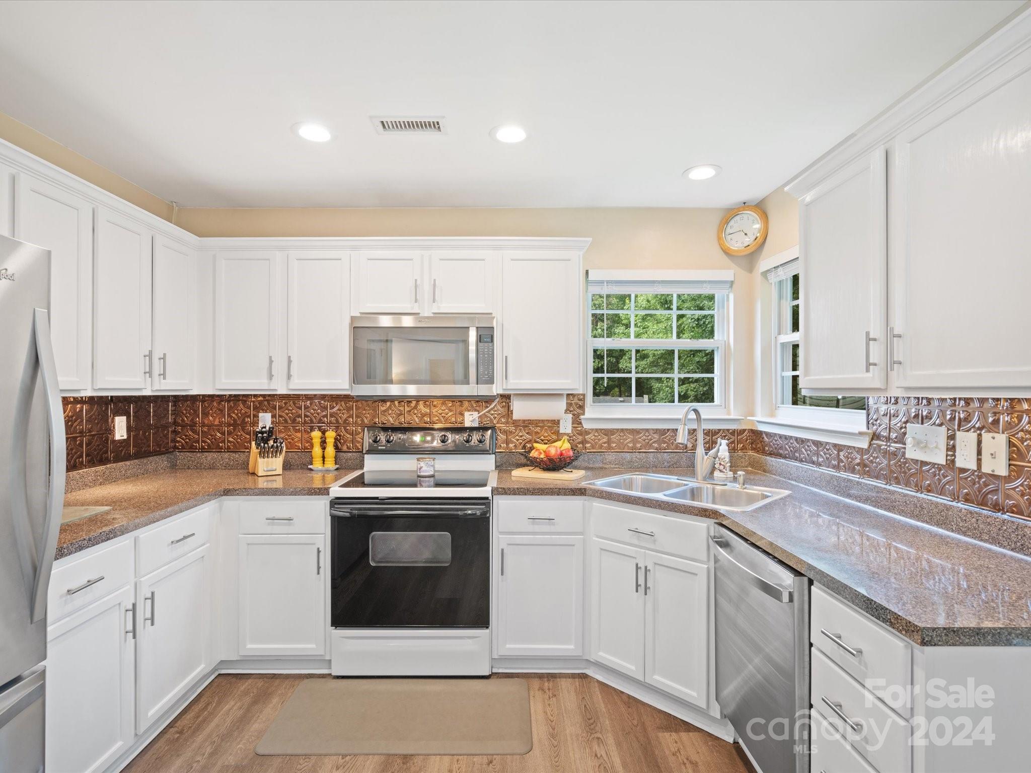 Colonial Village - Residential