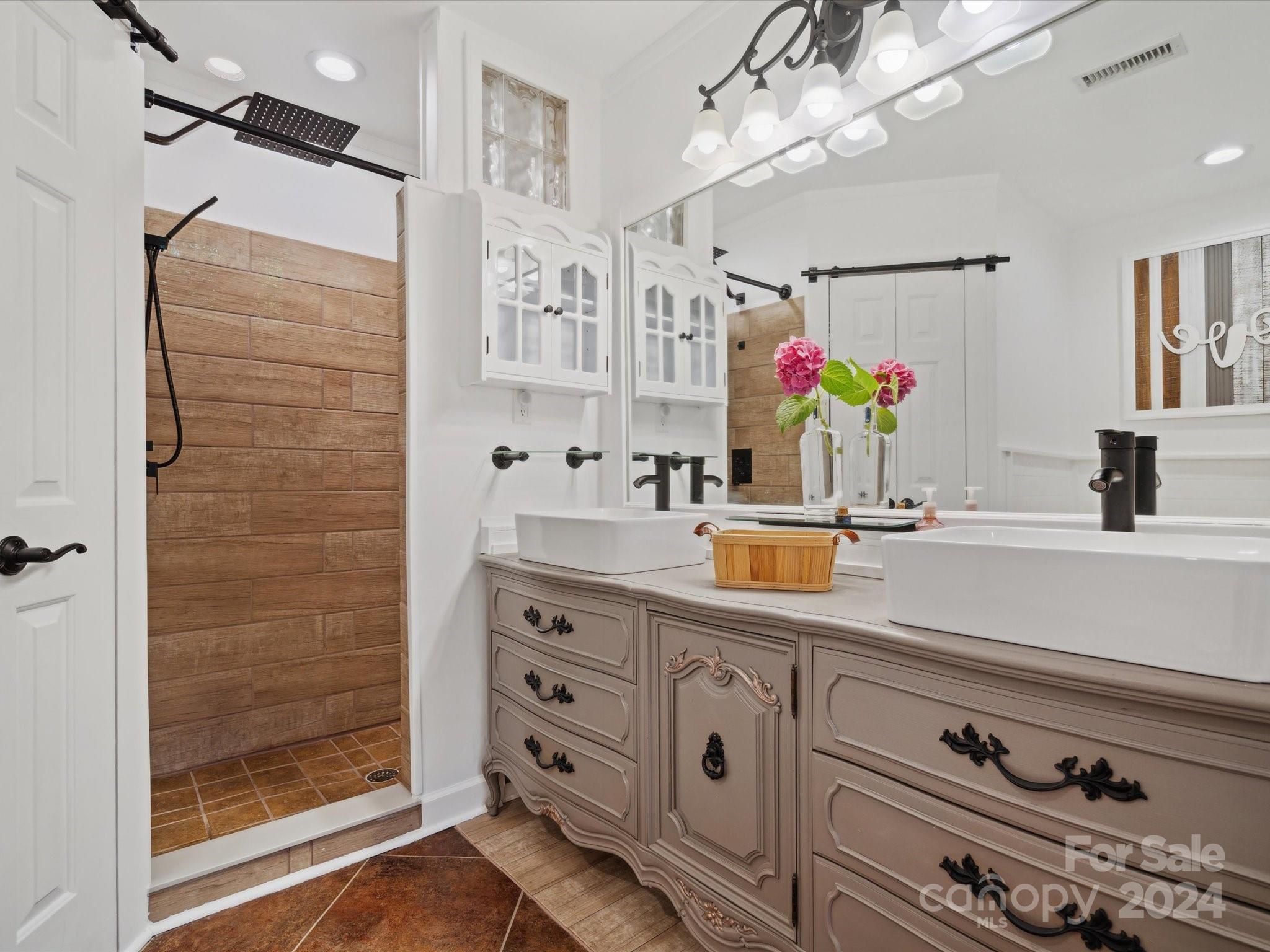 Colonial Village - Residential