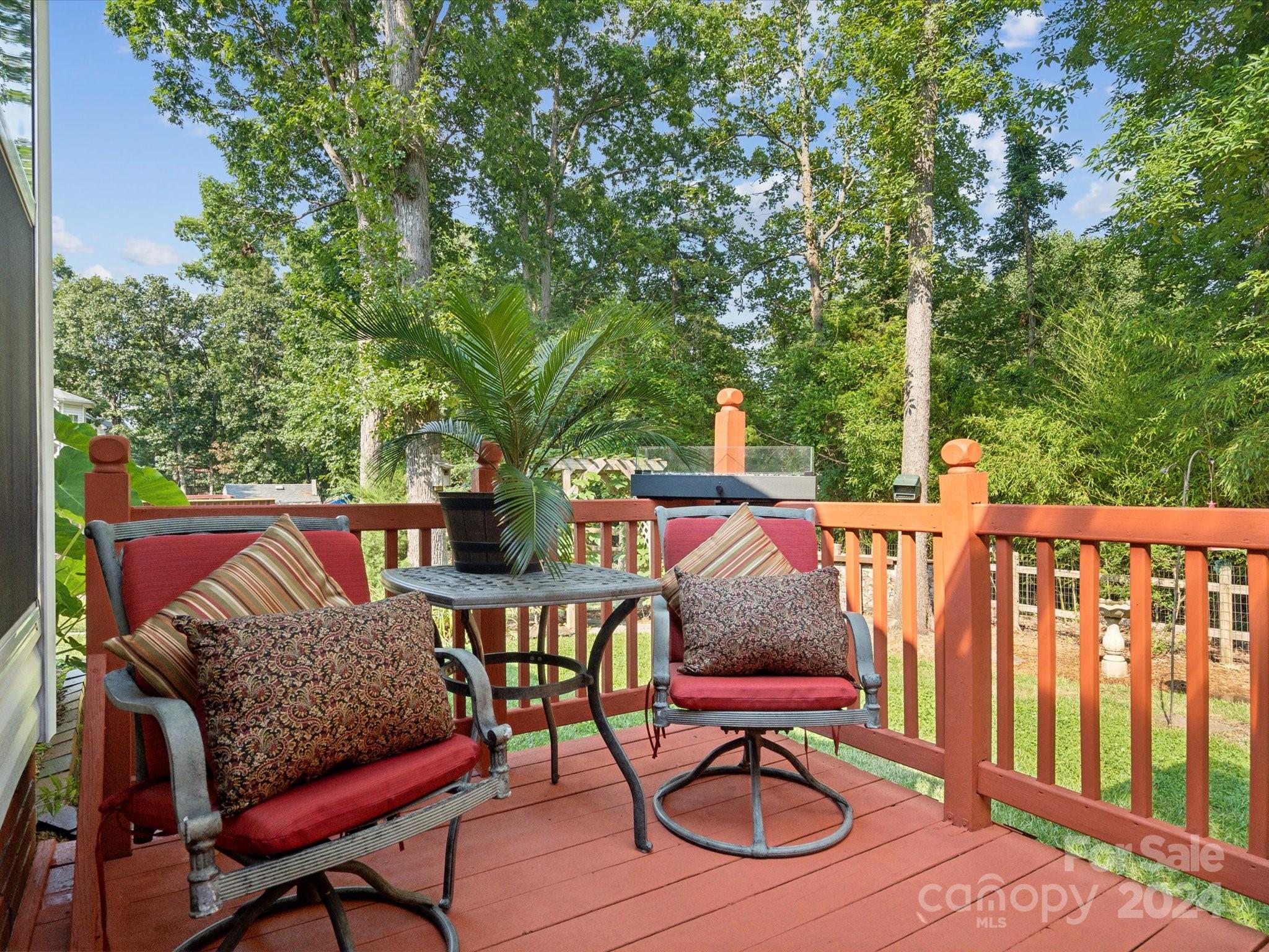 Colonial Village - Residential