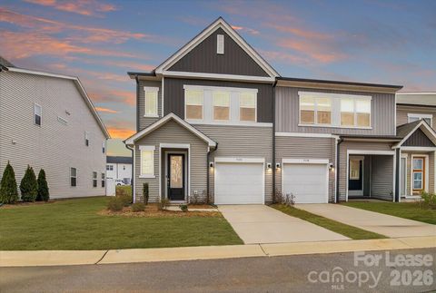 Photo of 7135 Millie Fae Alley, Charlotte, NC 28269 (MLS # 4376039)