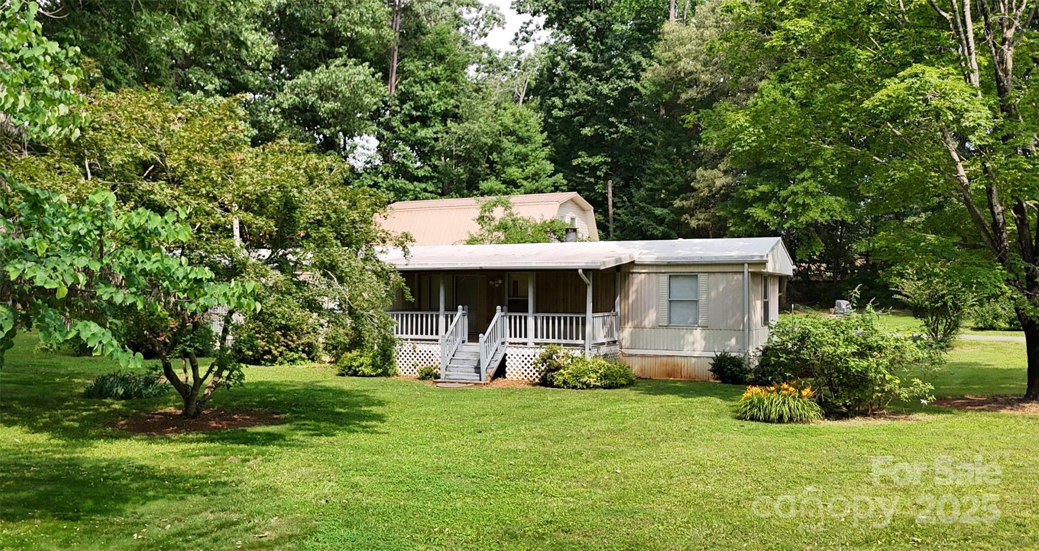 8112 Blackwood Road