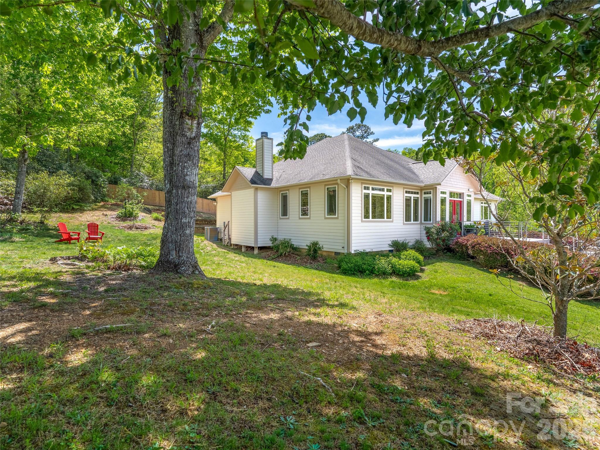 Laurel Woods - Residential