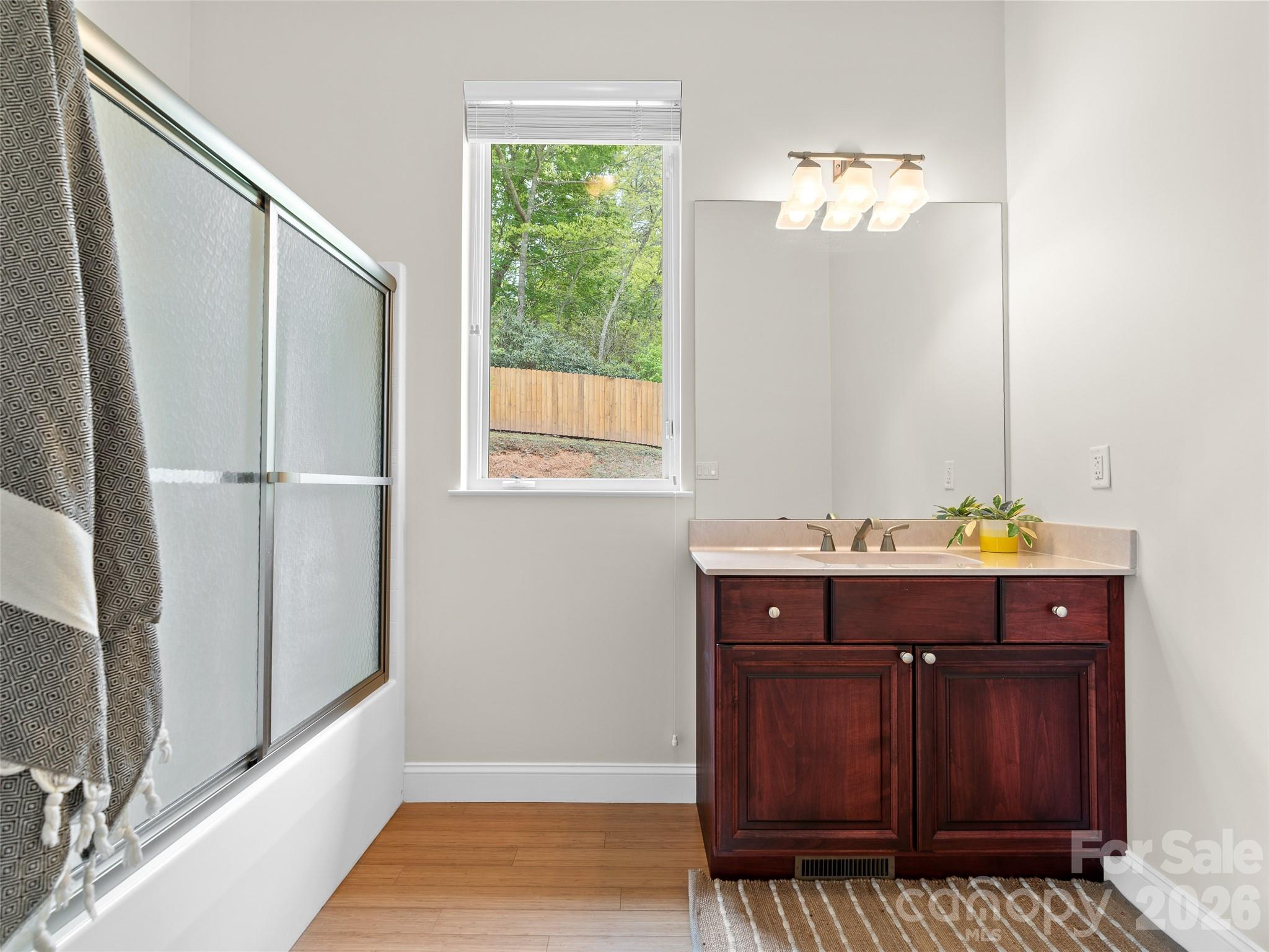 Laurel Woods - Residential