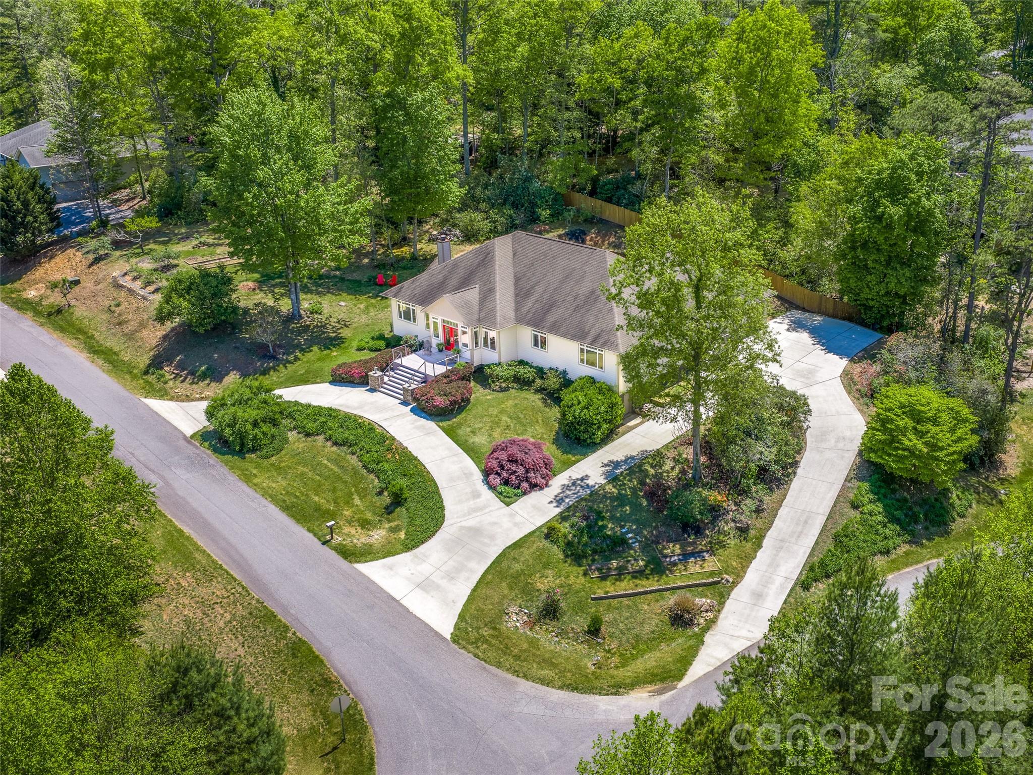 Laurel Woods - Residential