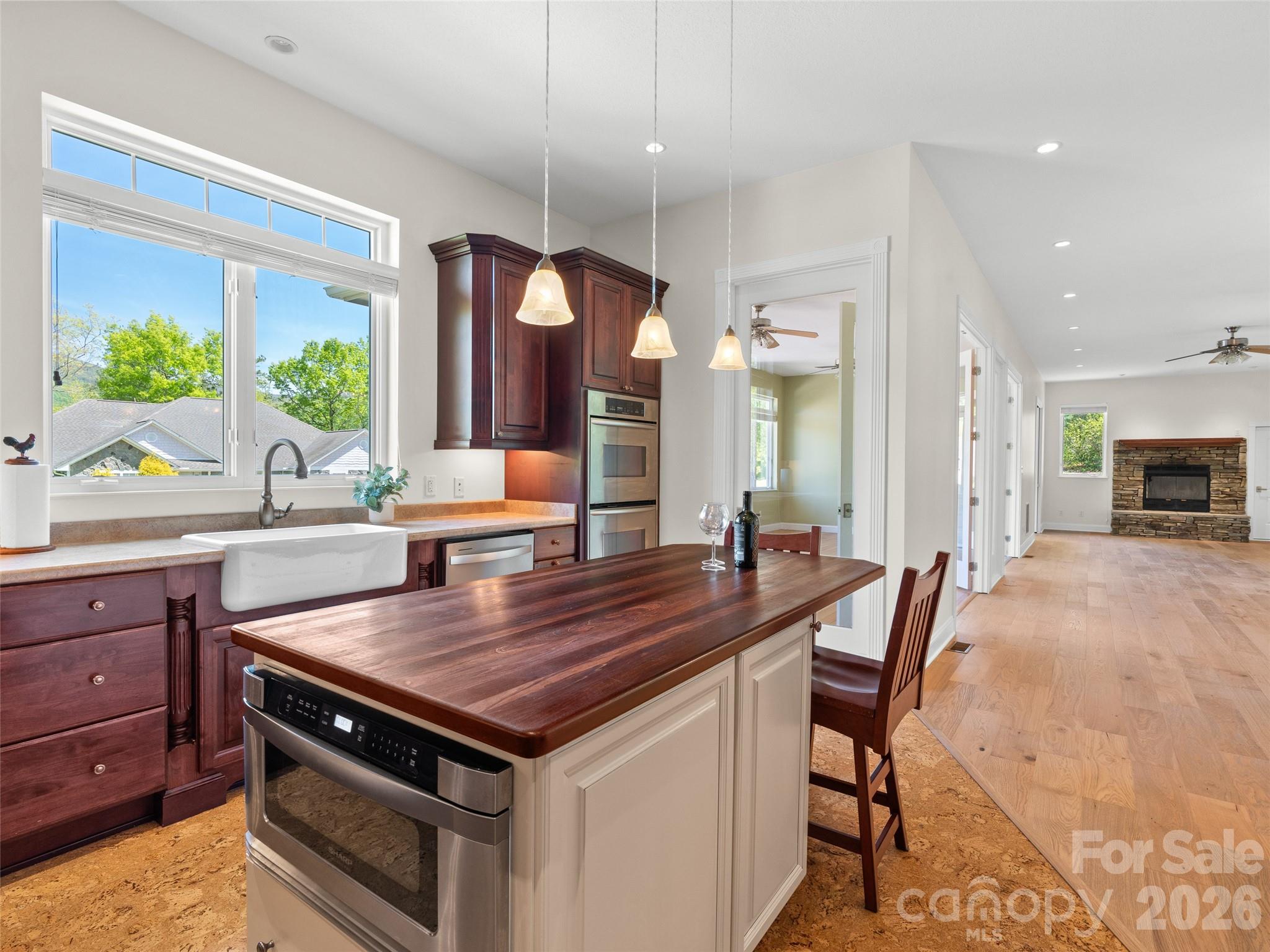 Laurel Woods - Residential