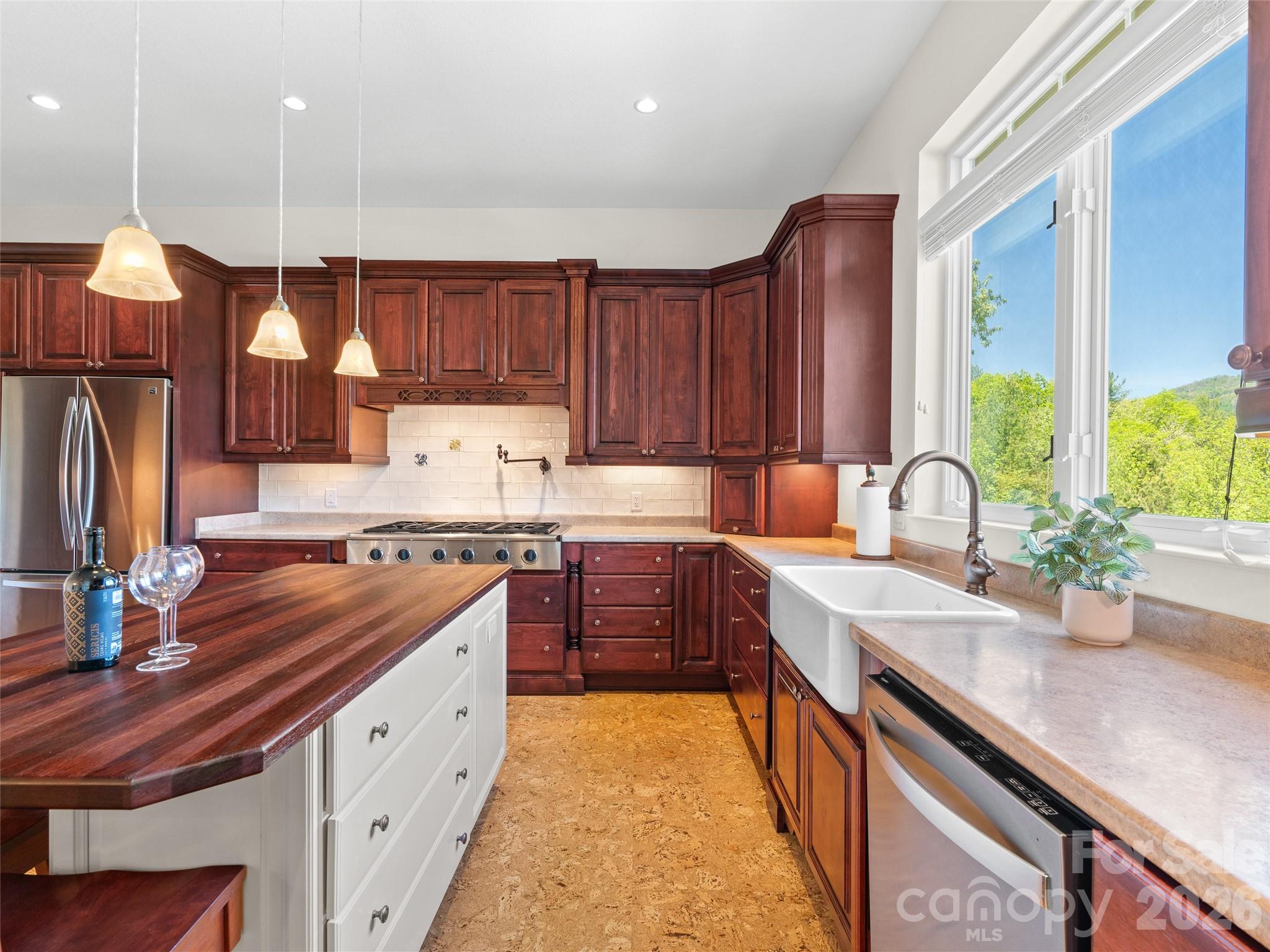 Laurel Woods - Residential
