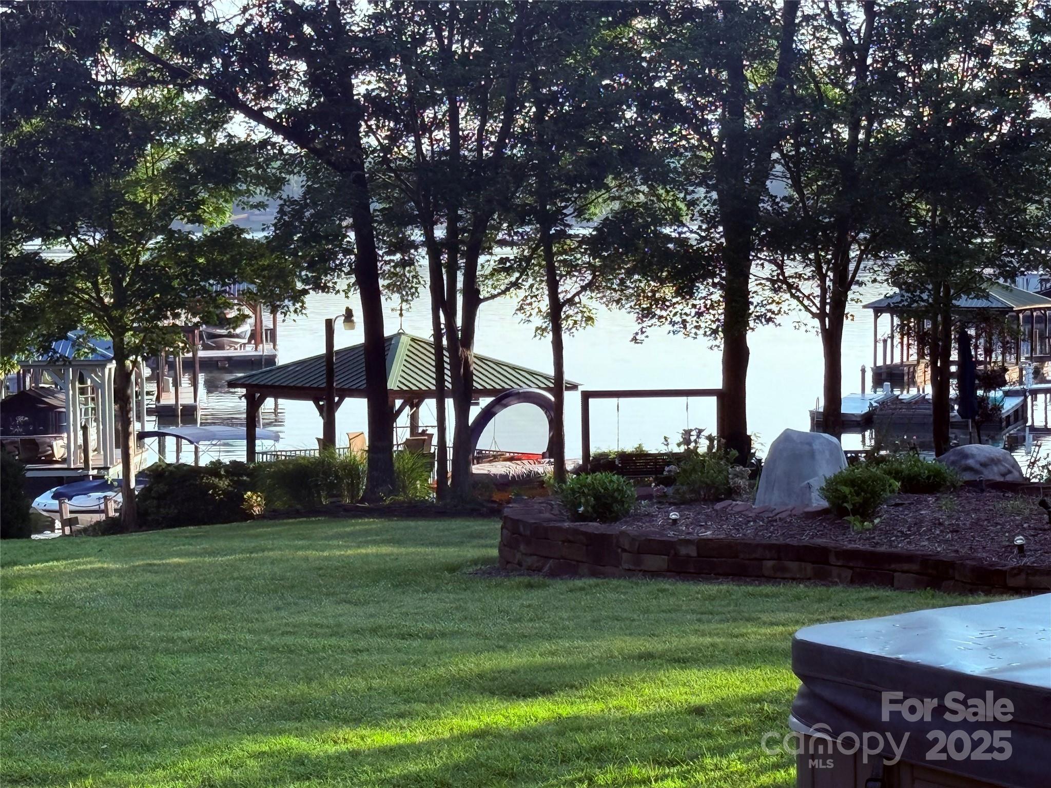 9372 Island Point Road