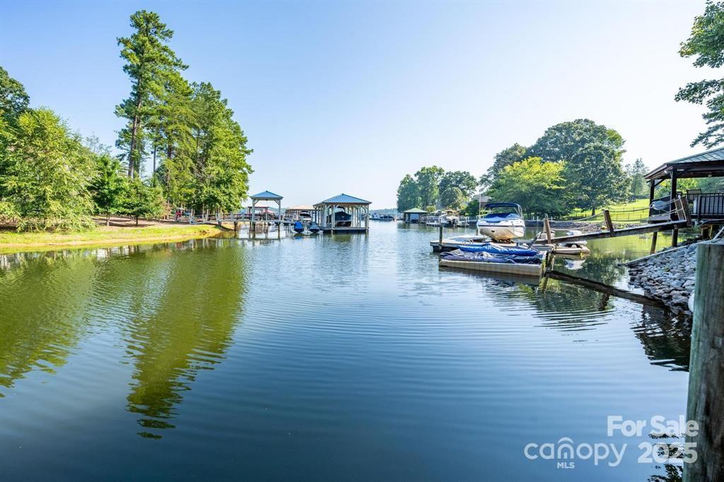 9372 Island Point Road