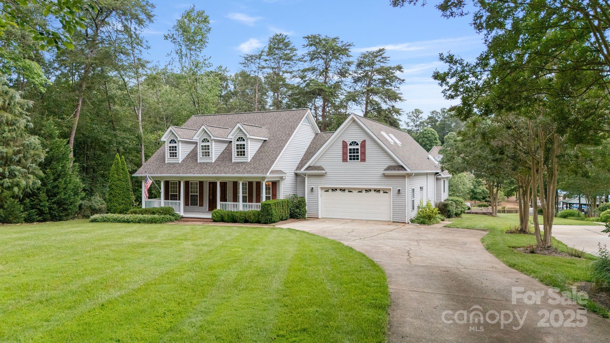 9372 Island Point Road