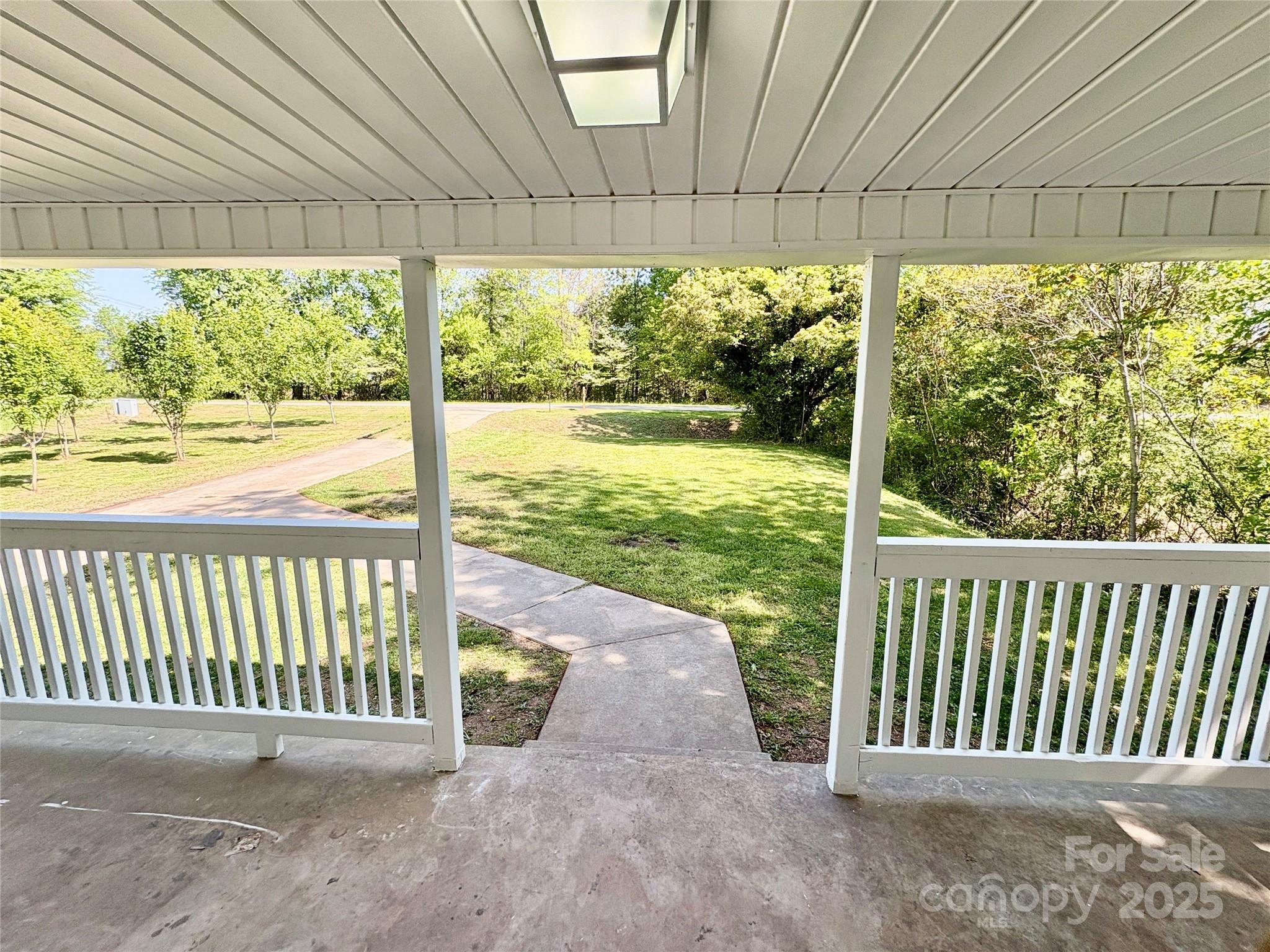 2724 Peachtree Road