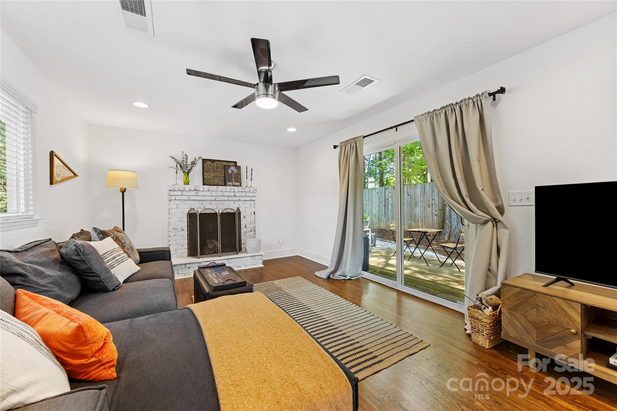 Country Club Heights - Residential