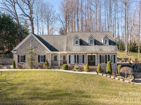 514 Whispering Hills Drive Hendersonville NC 28792