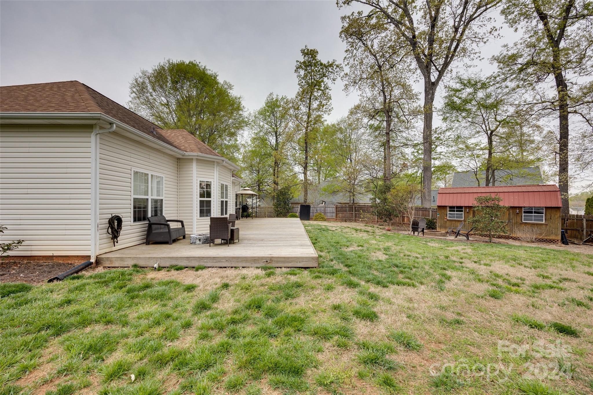 Jordans Pond - Residential