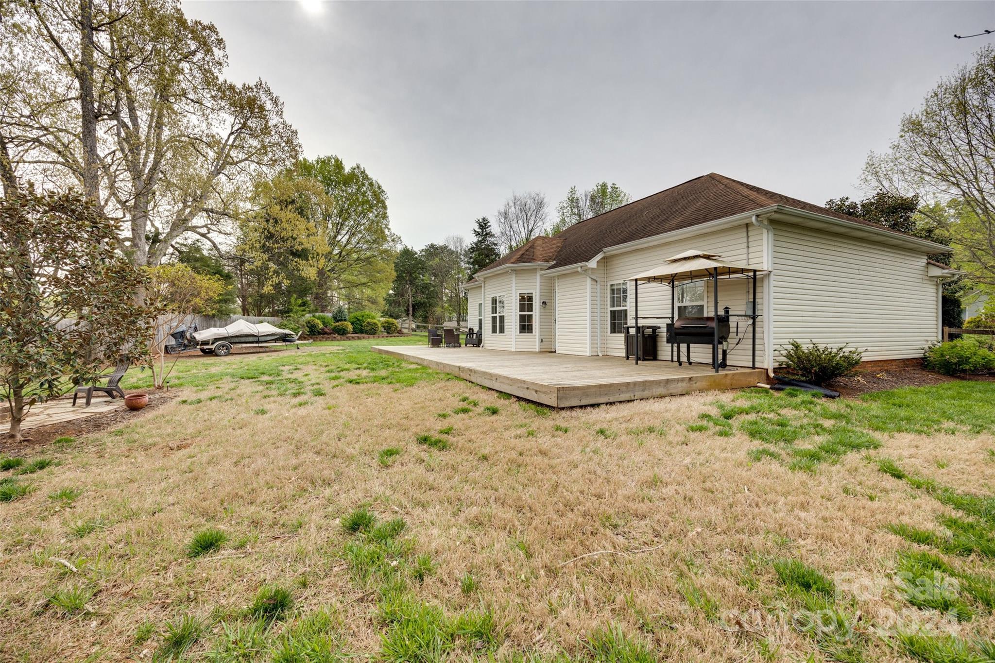 Jordans Pond - Residential