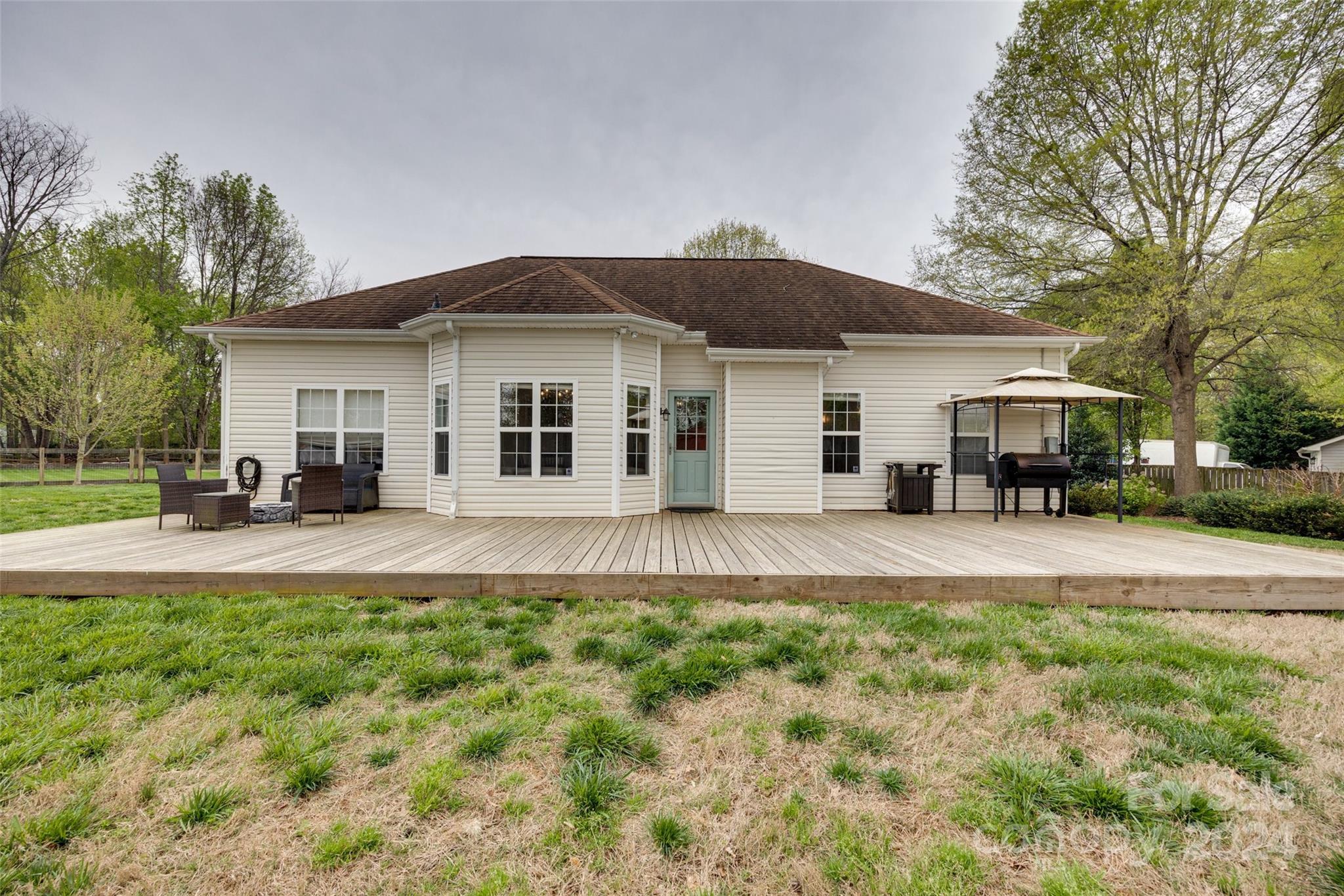 Jordans Pond - Residential