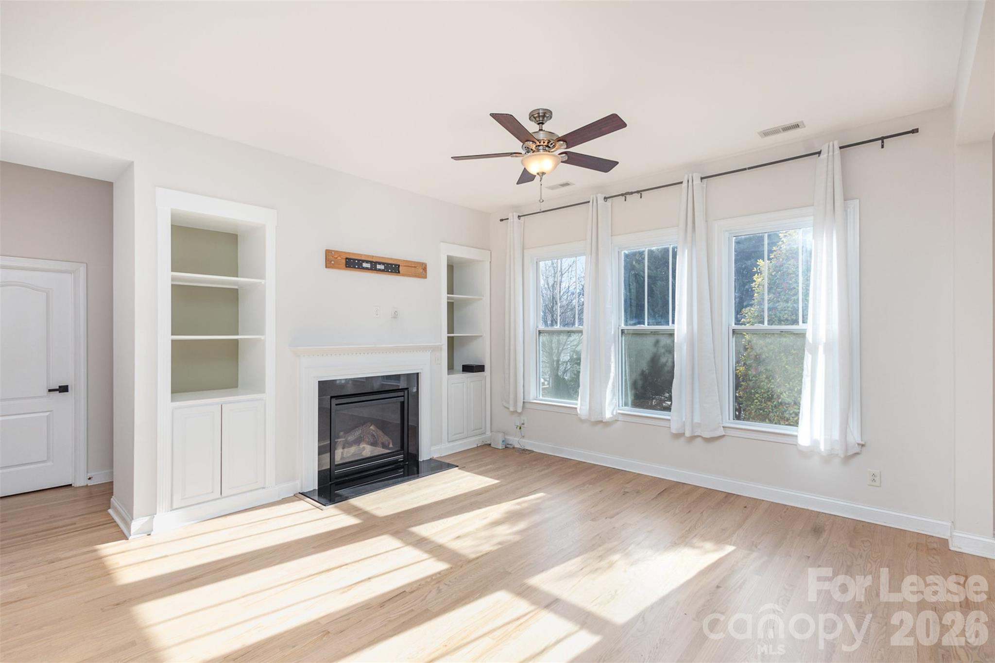 The Palisades - Residential Lease