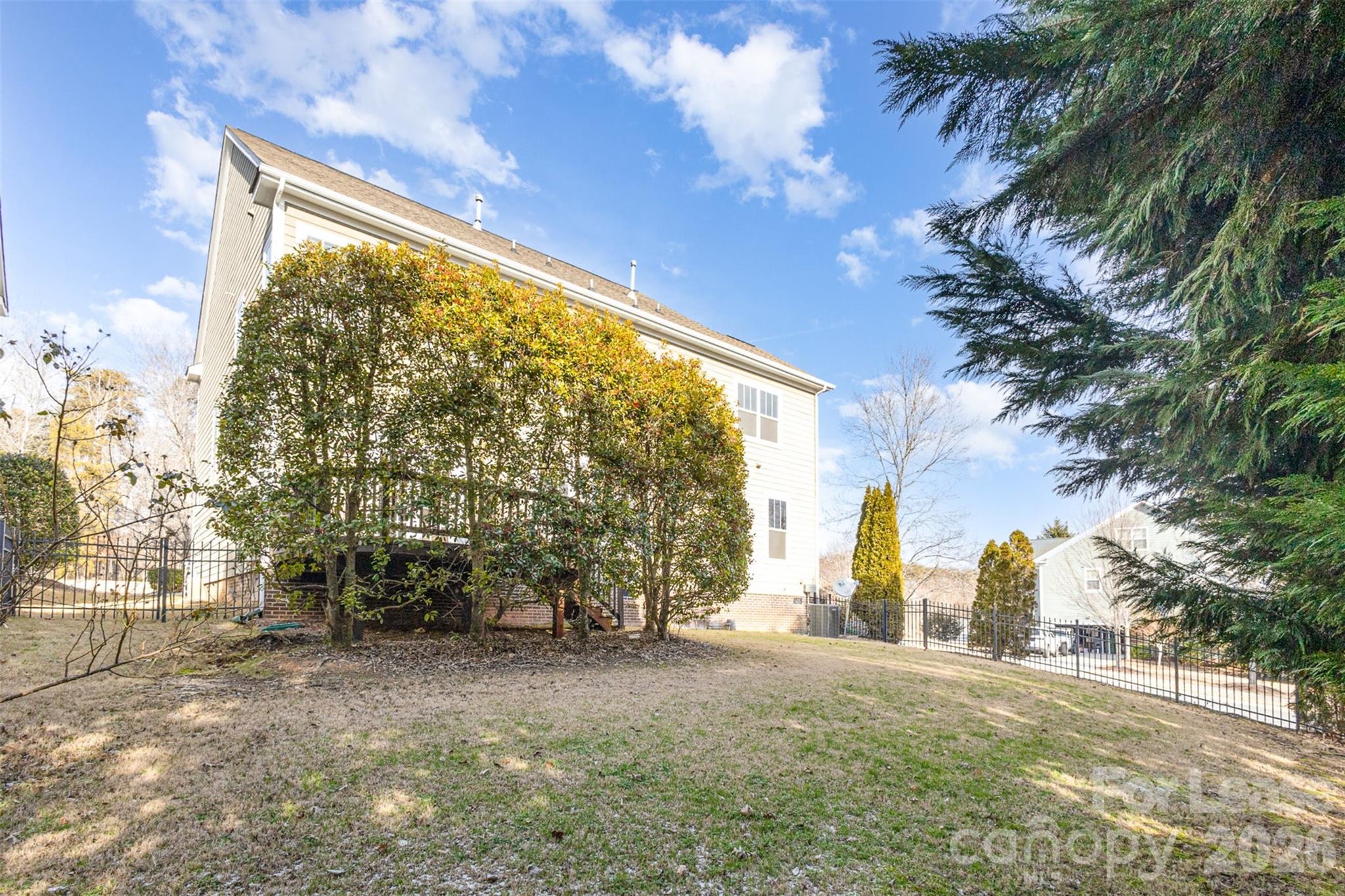 The Palisades - Residential Lease