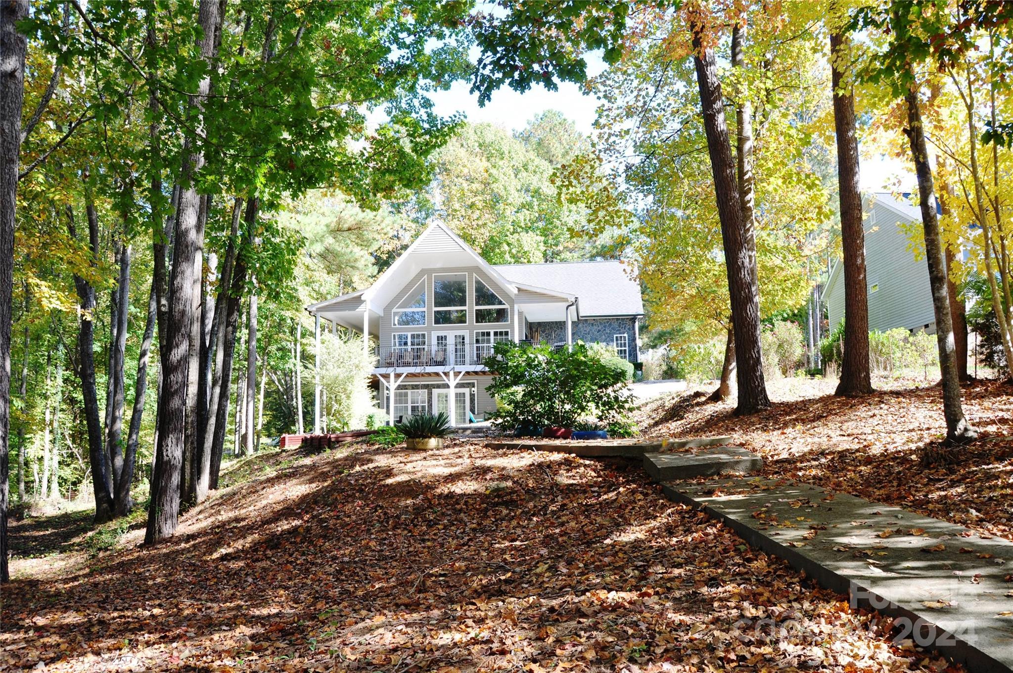 3645 Lake Bluff Drive
