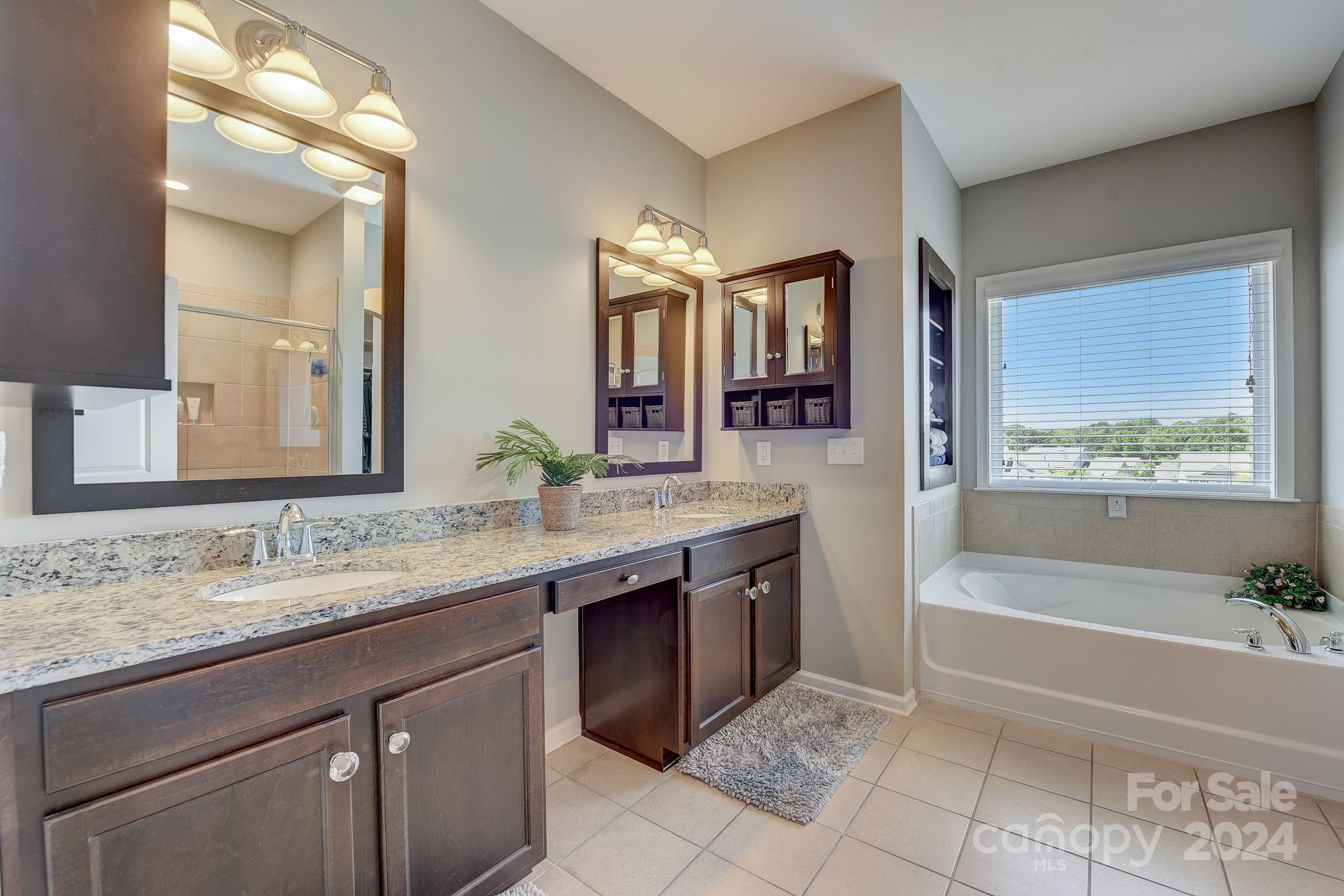 Lake Ridge - Residential