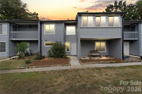 Photo of 6610 Point Comfort Lane, Charlotte, NC 28226 (MLS # 4359736)