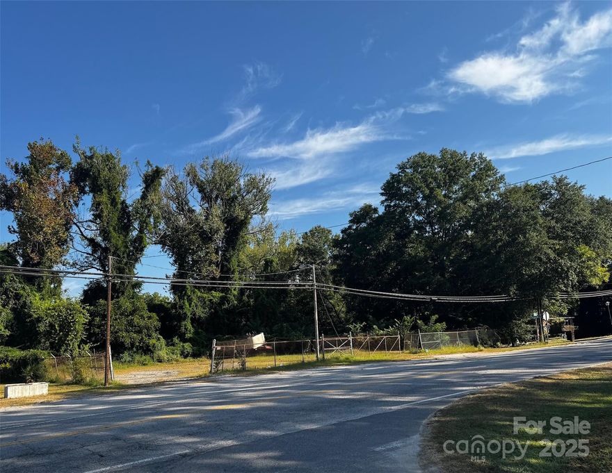 This location in the heart of the City of Lancaster SC is in a prime location for your needs. Site provides high visibility and easy access.  Two parcel’s / lots totaling .28 Acres combined. Current zoning is B3 General Commercial that will accommodate  a large variety of uses. Public utilities are available at road frontage. Navigate to 510 E Arch St, Lancaster, SC