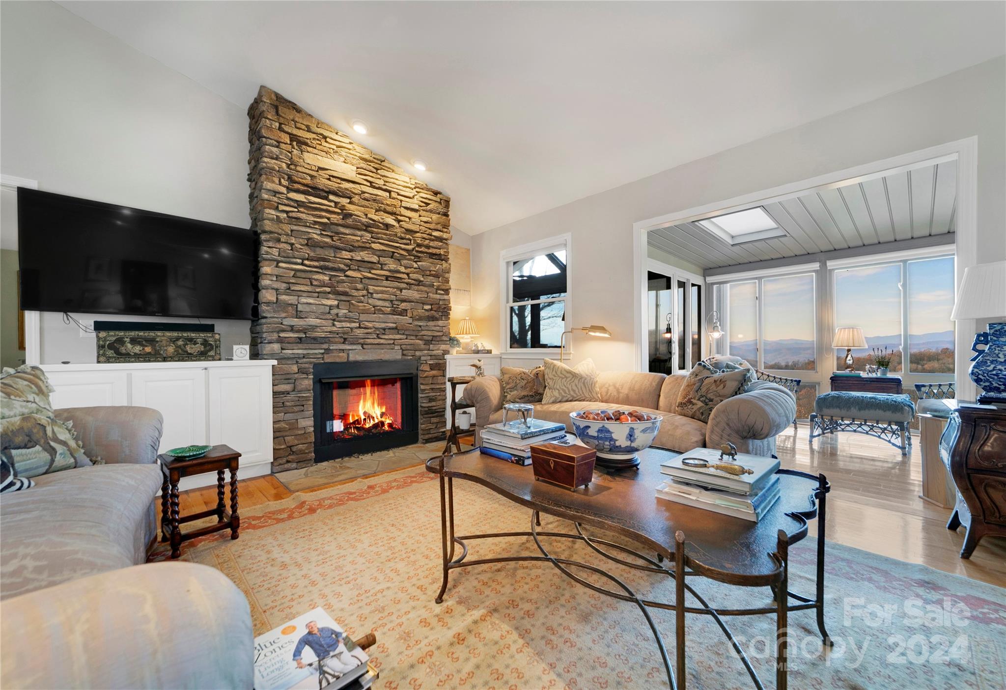 connestee falls - Residential