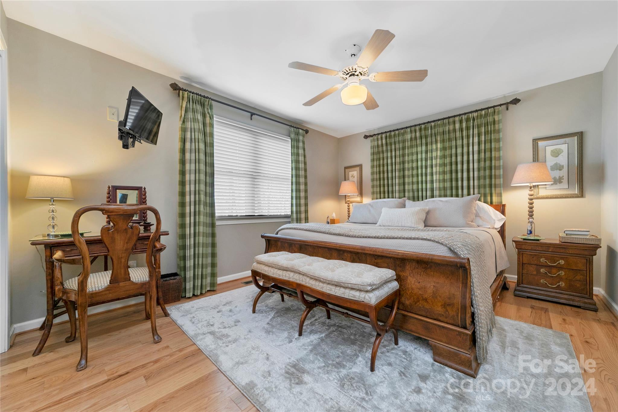 connestee falls - Residential