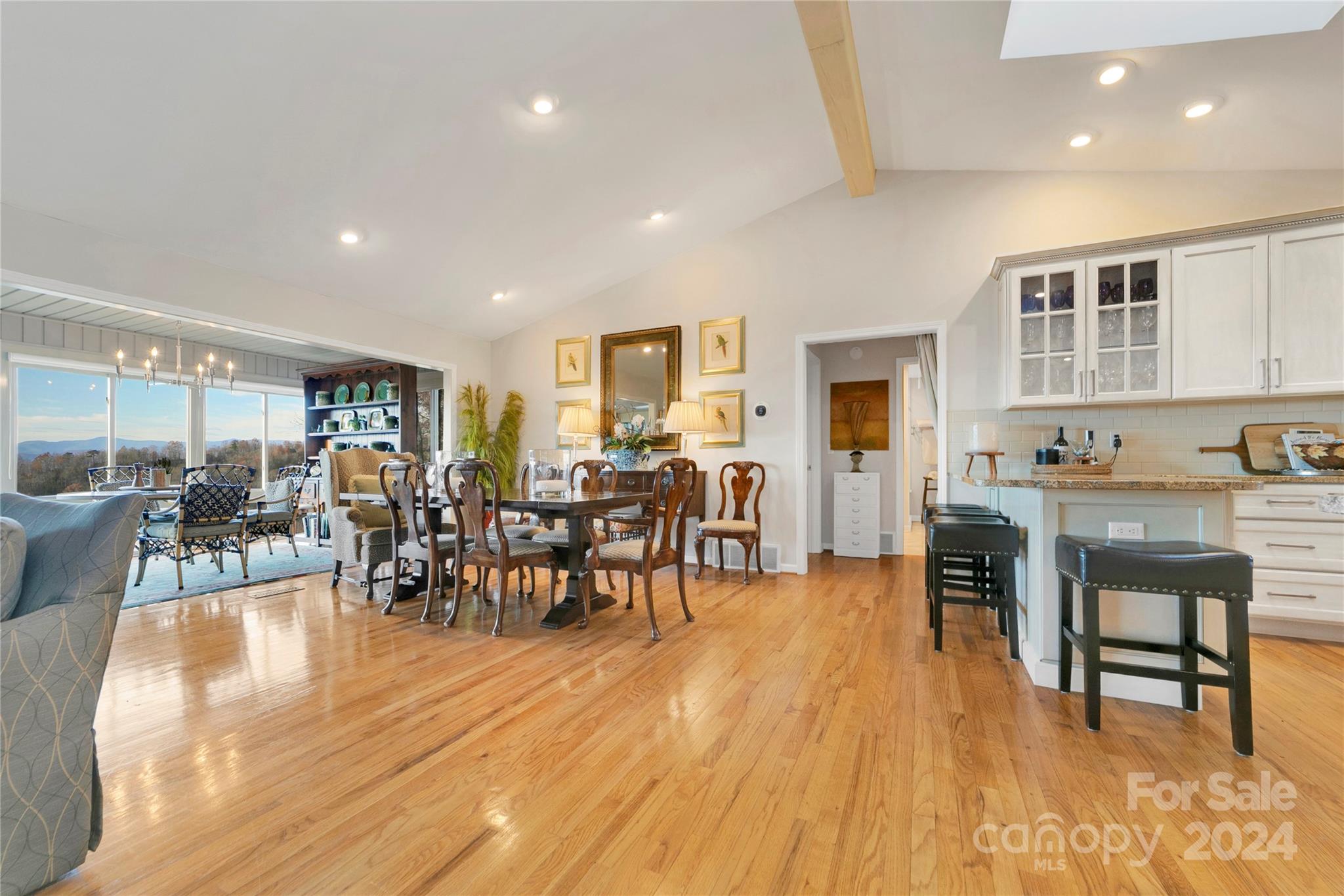 connestee falls - Residential