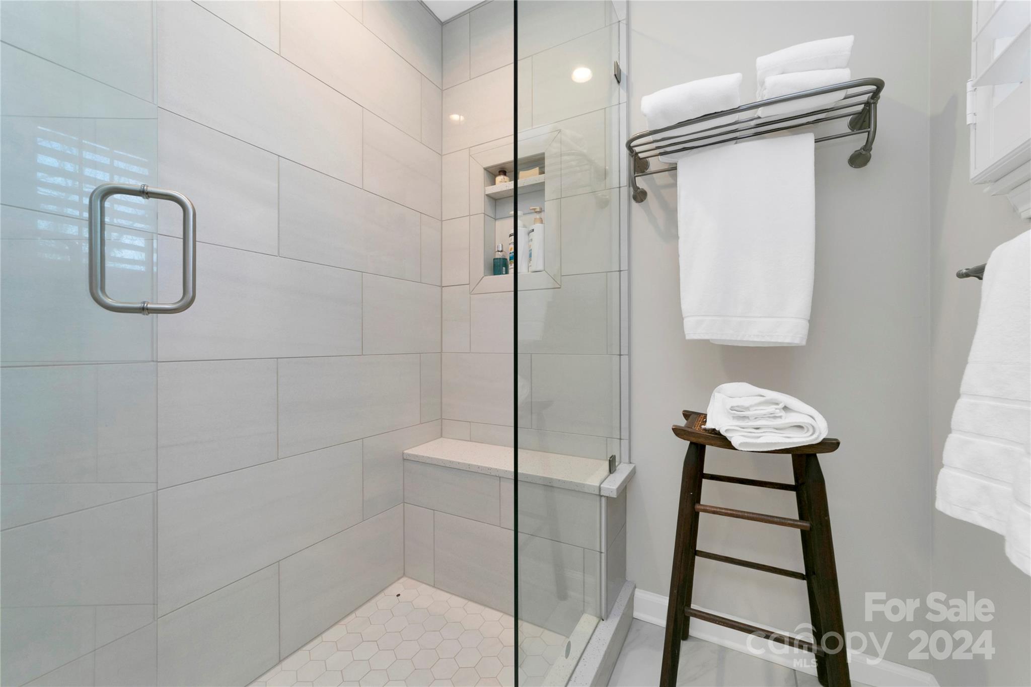 connestee falls - Residential