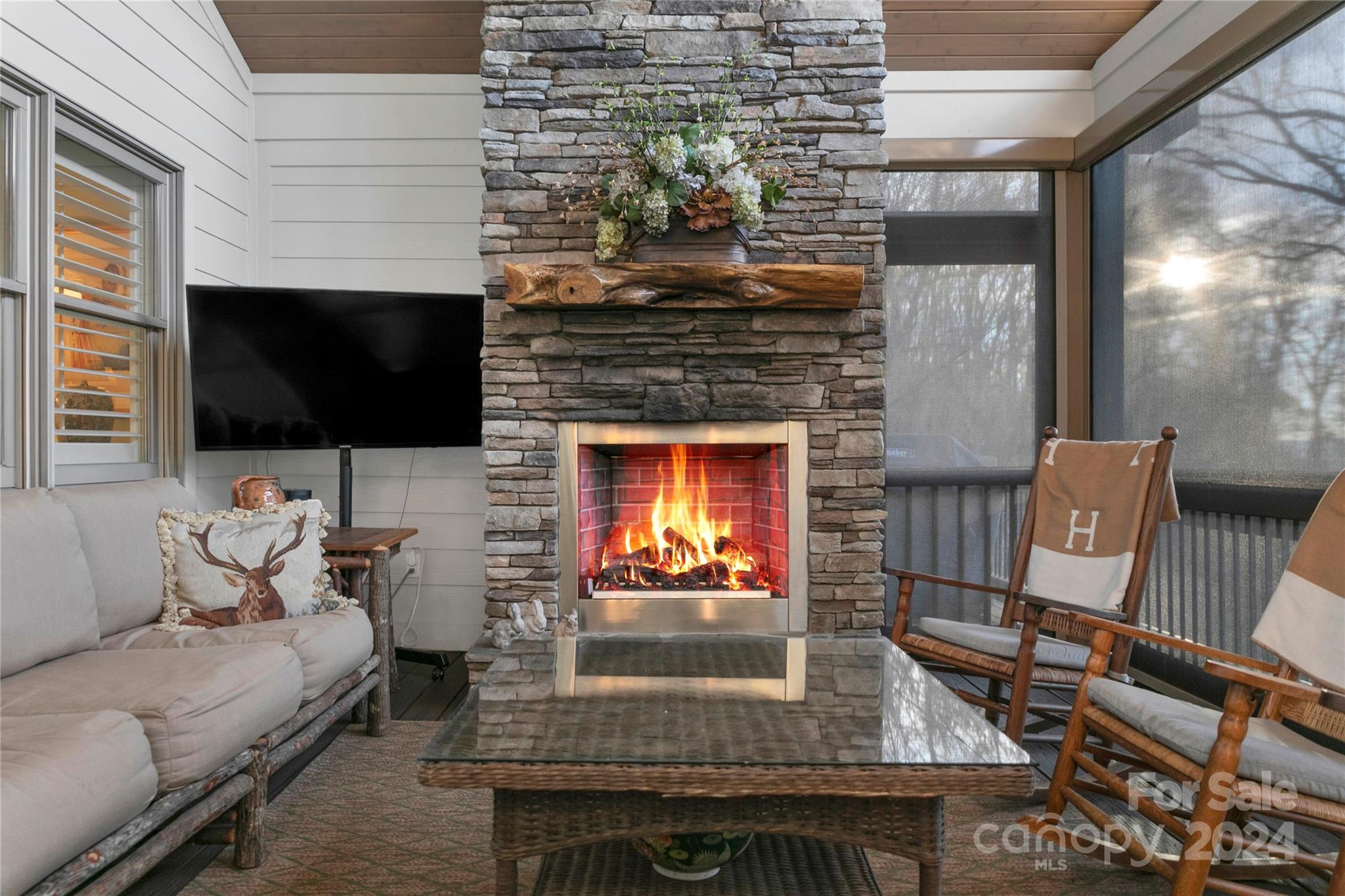 connestee falls - Residential