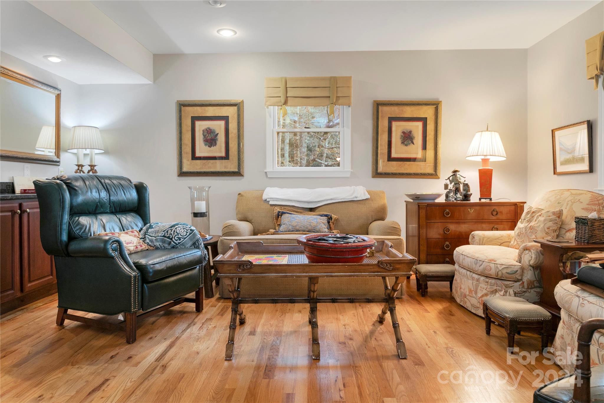 connestee falls - Residential