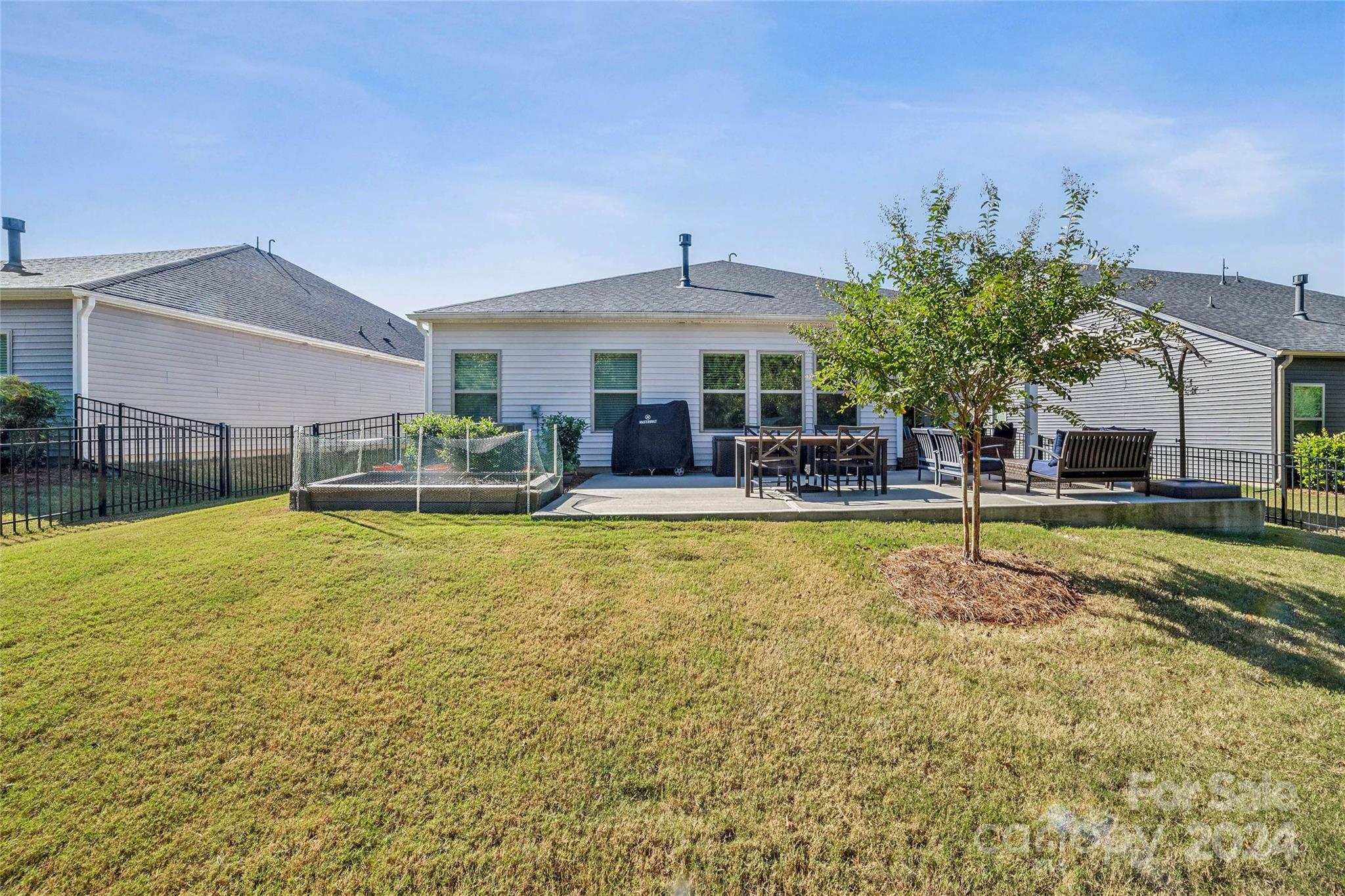 Larkhaven Hills - Residential